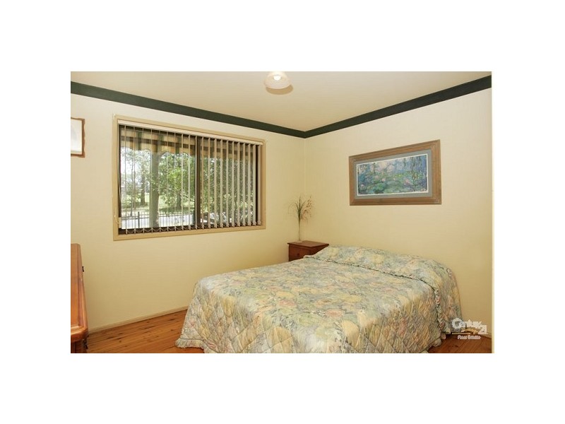 5 Parkside Dr, Charmhaven NSW 2263