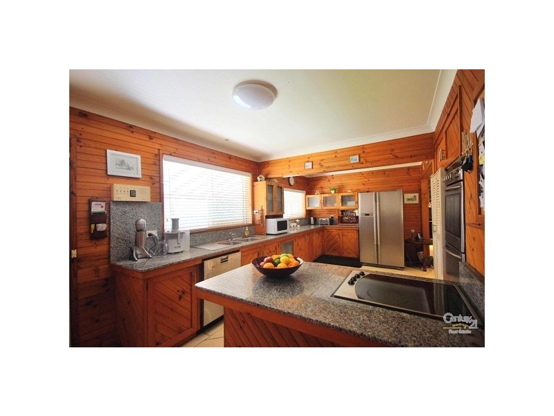 1 Budgeree St, Norah Head NSW 2263