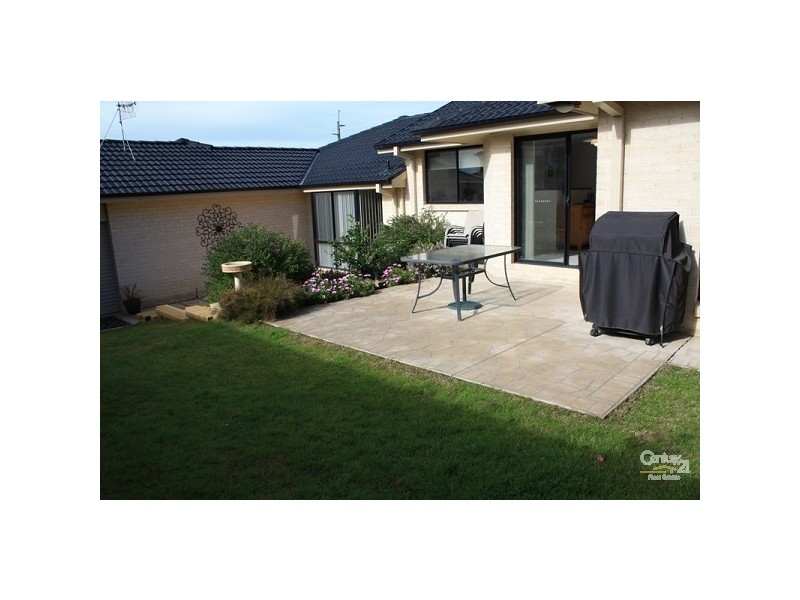 4 Warrigal, Woongarrah NSW 2259