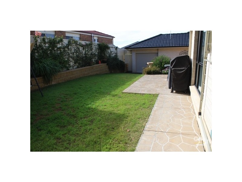 4 Warrigal, Woongarrah NSW 2259