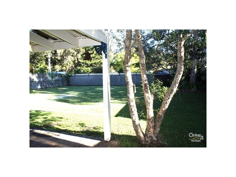 8 January Street, Tuggerawong NSW 2259