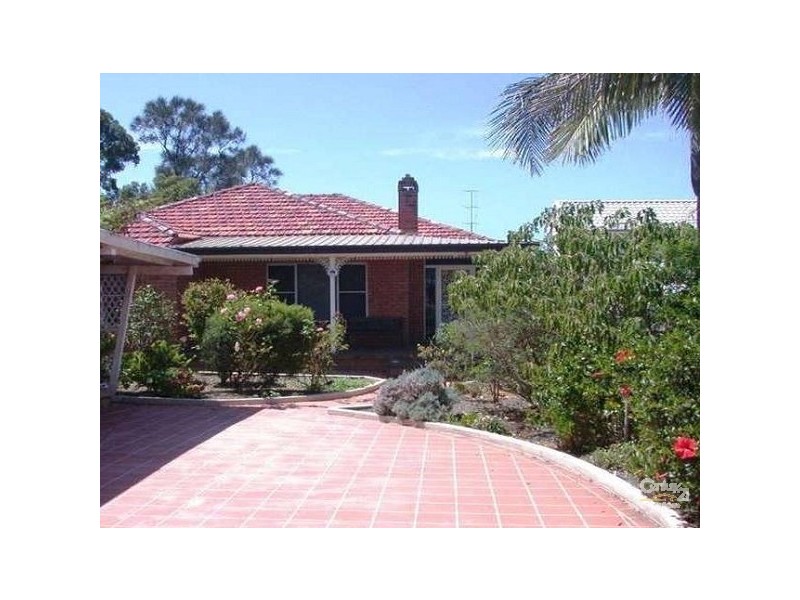 98 Tuggerawong Rd, Wyongah NSW 2259