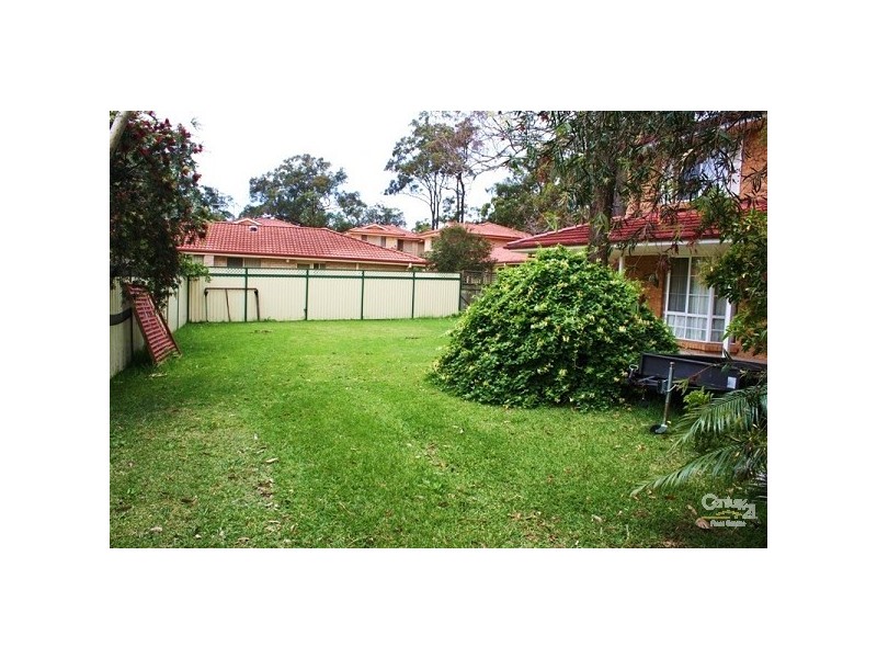 8 Oxford Drive, Lake Haven NSW 2263