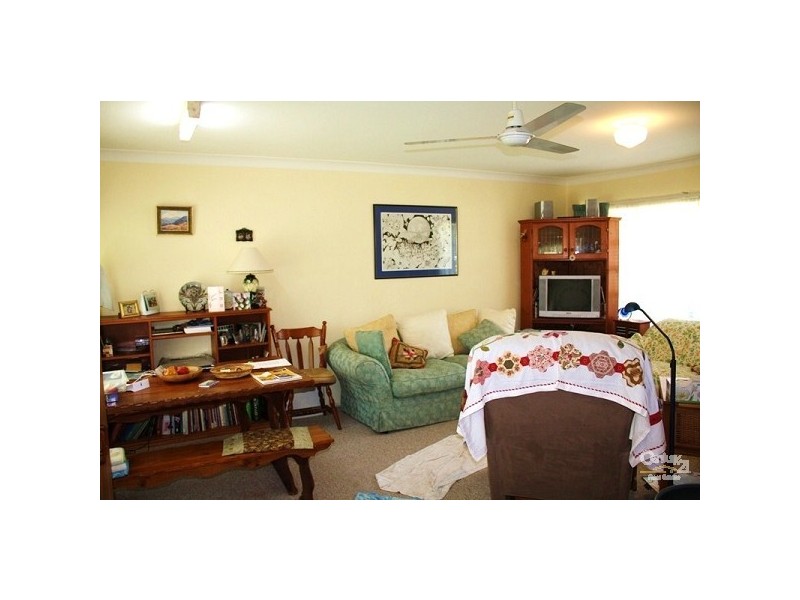 2 Hill Street, Gorokan NSW 2263