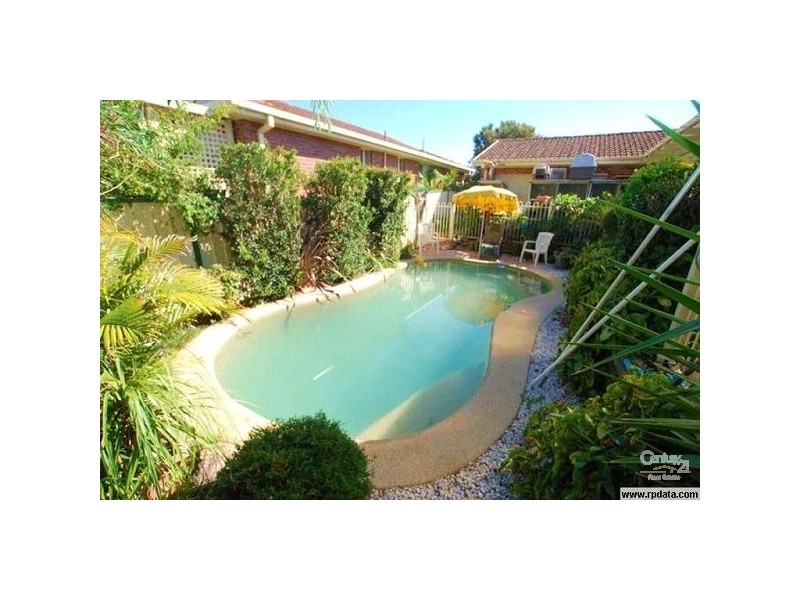 42 Christopher Crs, Lake Haven NSW 2263