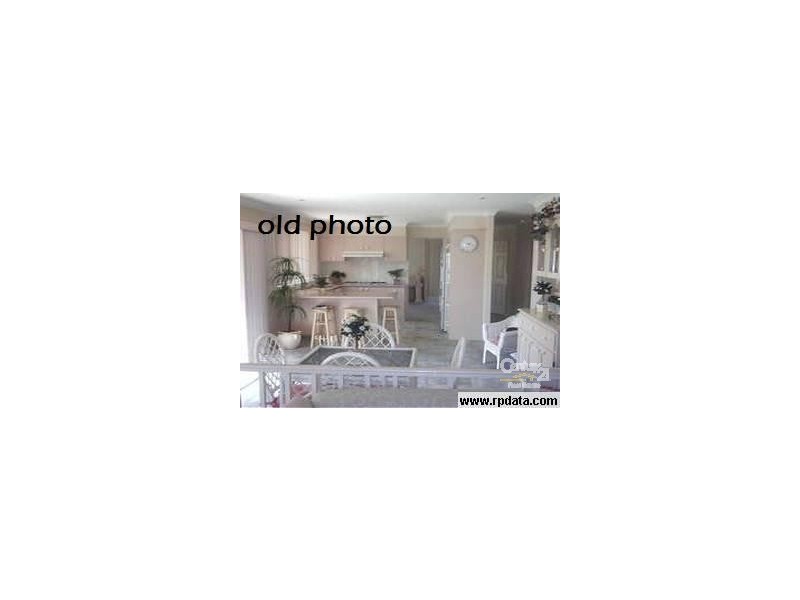 42 Christopher Crs, Lake Haven NSW 2263