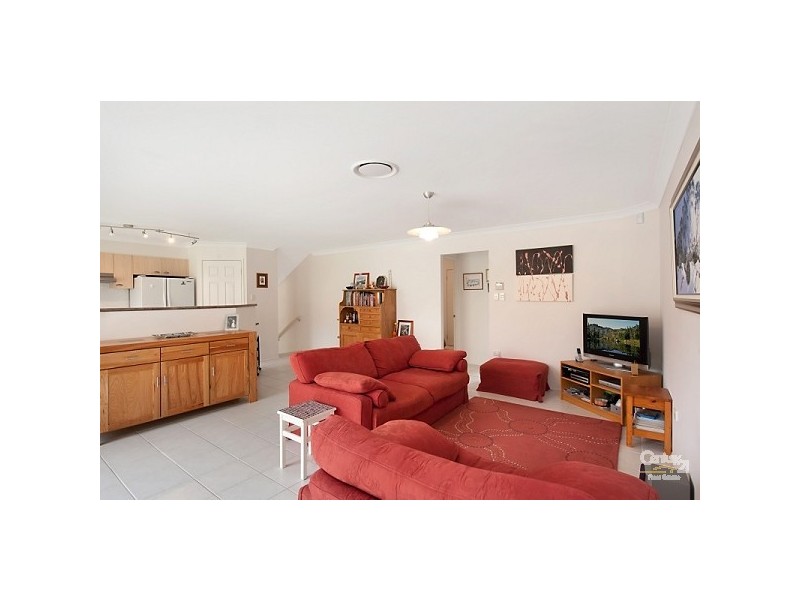 4 Warrigal Road, Woongarrah NSW 2259