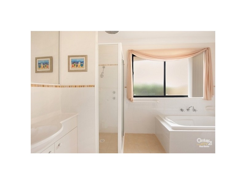 4 Warrigal Road, Woongarrah NSW 2259