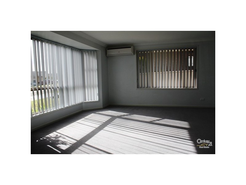 13 bayberry, Woongarrah NSW 2259