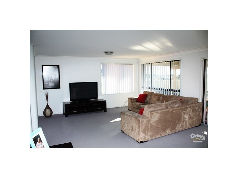 22 Greenhaven Circuit, Woongarrah NSW 2259