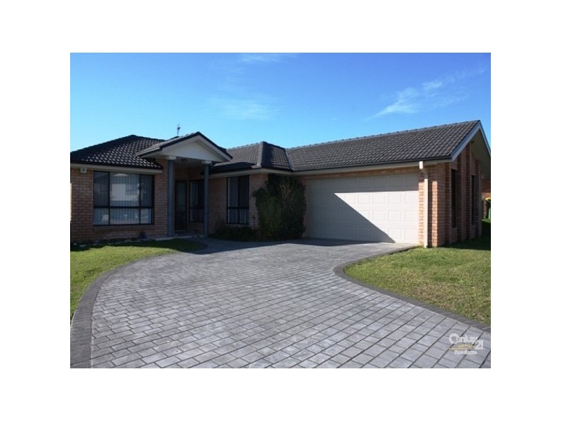 22 Greenhaven Circuit, Woongarrah NSW 2259