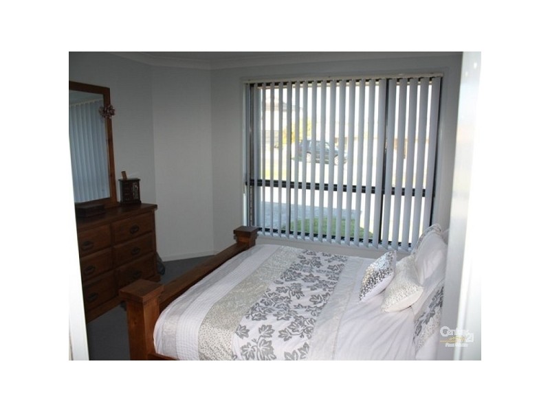 22 Greenhaven Circuit, Woongarrah NSW 2259