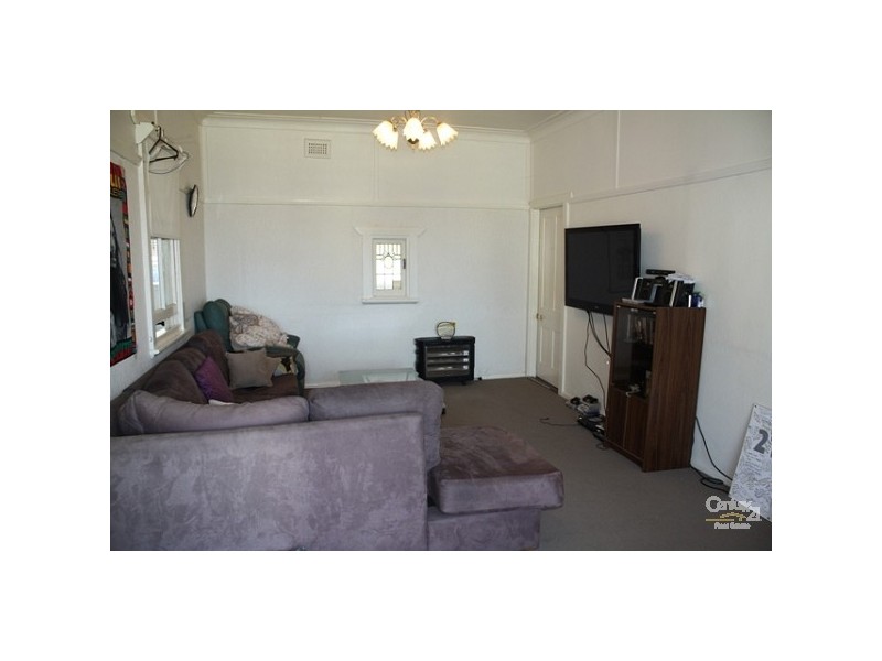 16 Mary Street, Gorokan NSW 2263