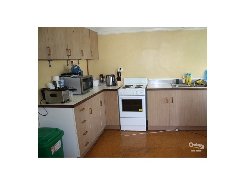 16 Mary Street, Gorokan NSW 2263