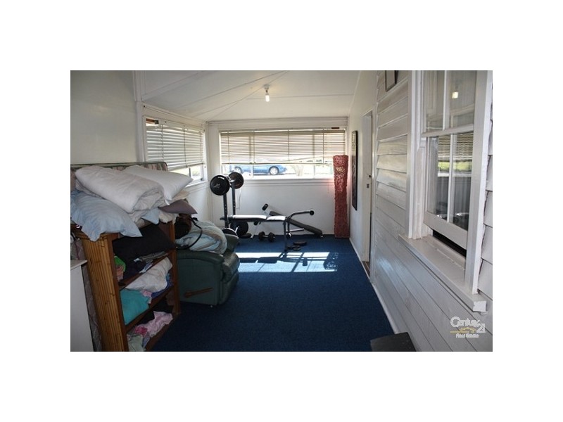 16 Mary Street, Gorokan NSW 2263