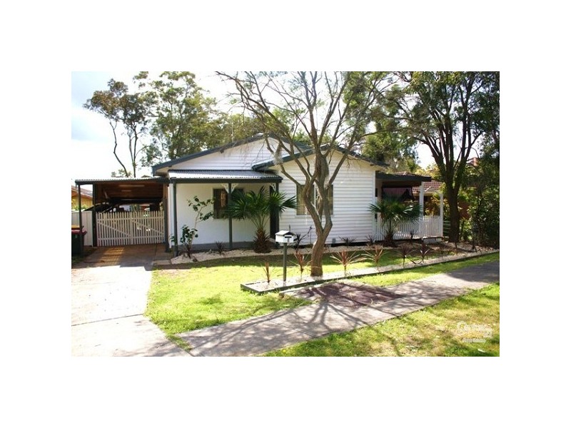 9 Stelling Avenue, Kanwal NSW 2259