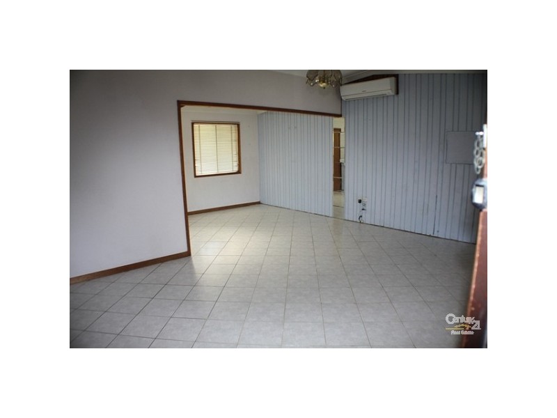 4 Discombe Avenue, Kanwal NSW 2259