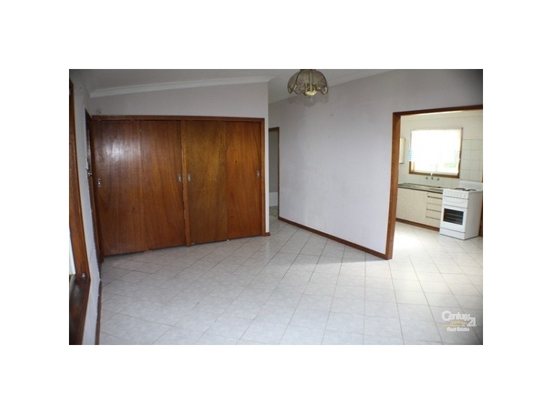 4 Discombe Avenue, Kanwal NSW 2259