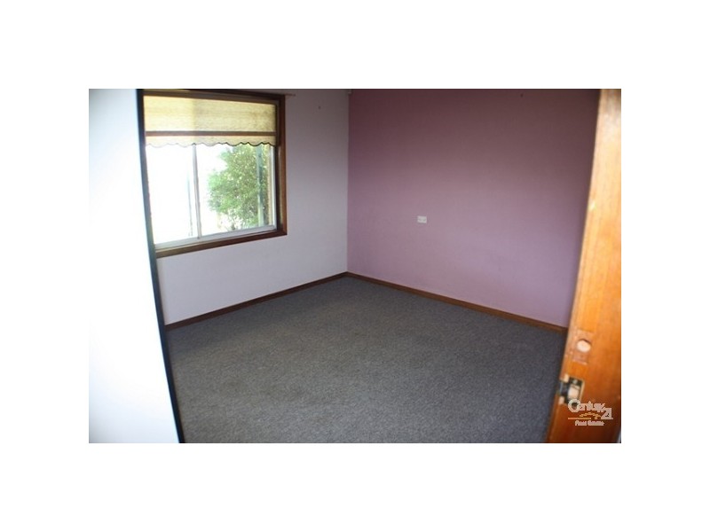 4 Discombe Avenue, Kanwal NSW 2259