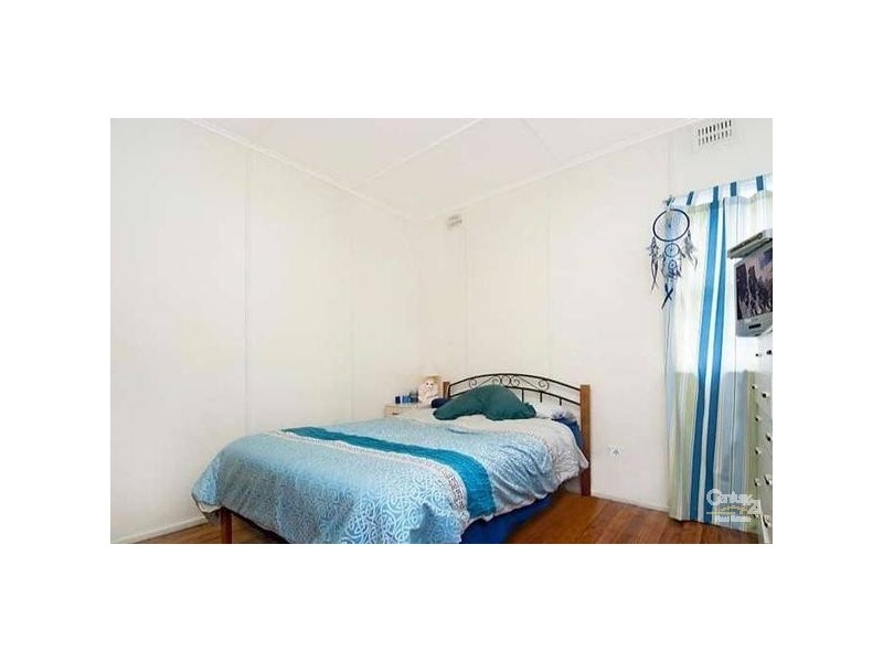 2 Sunrise Avenue, Budgewoi NSW 2262