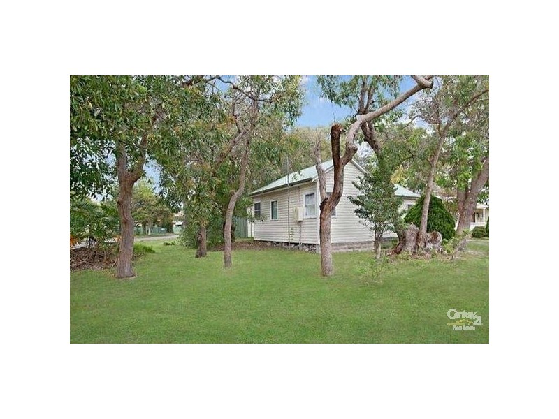 2 Sunrise Avenue, Budgewoi NSW 2262