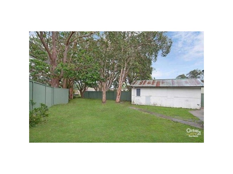 2 Sunrise Avenue, Budgewoi NSW 2262