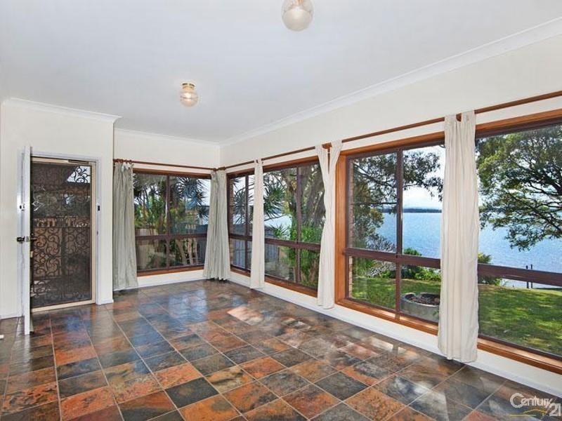 54 Main Road, Toukley NSW 2263