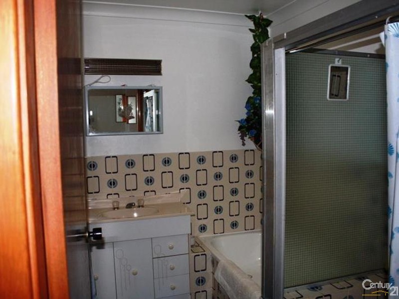 4/10 Moss Avenue, Toukley NSW 2263