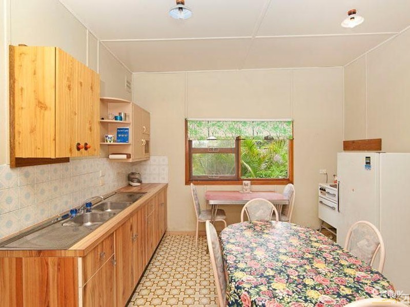 1 Eighth Avenue, Toukley NSW 2263