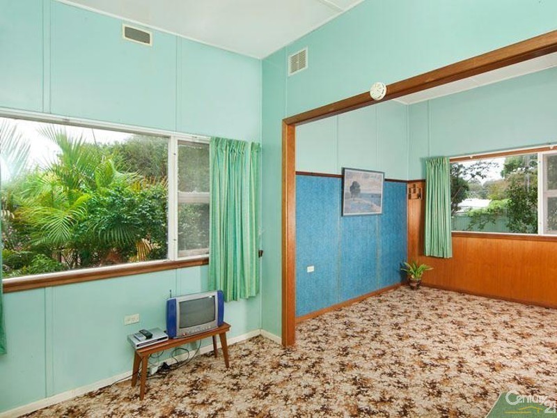 1 Eighth Avenue, Toukley NSW 2263