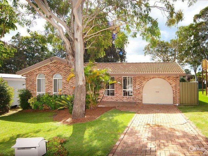 4 Seventh Avenue, Toukley NSW 2263