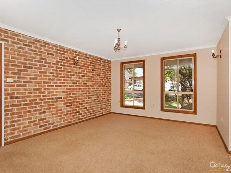 4 Seventh Avenue, Toukley NSW 2263