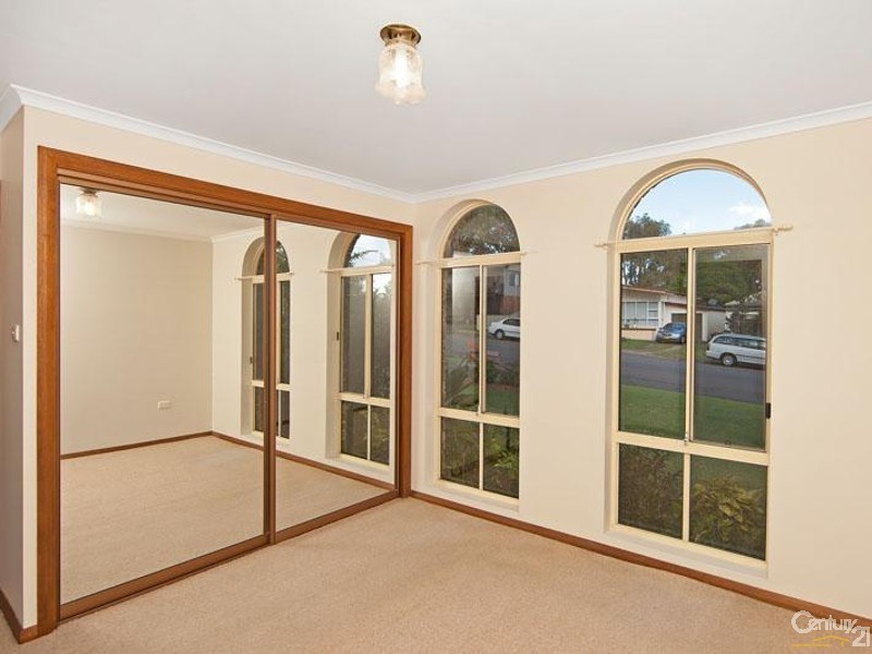 4 Seventh Avenue, Toukley NSW 2263