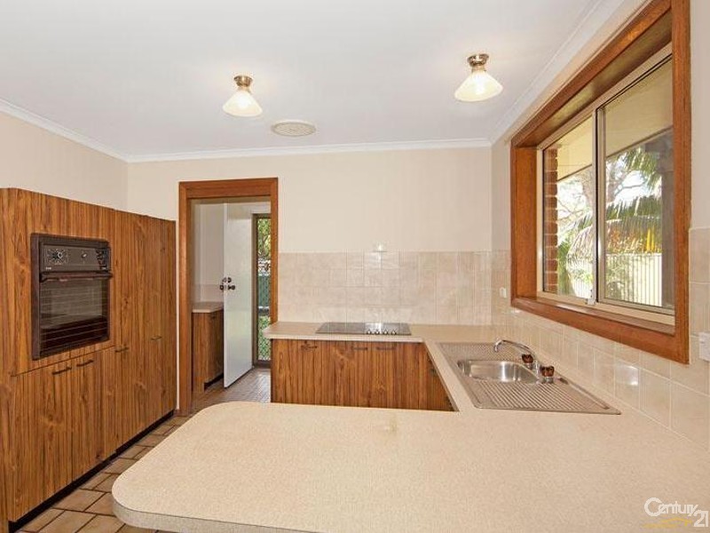 4 Seventh Avenue, Toukley NSW 2263