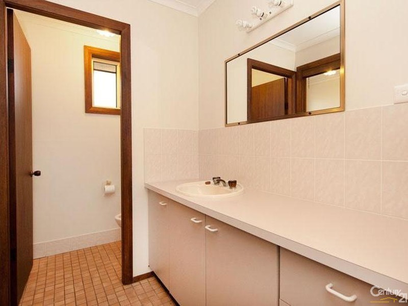 4 Seventh Avenue, Toukley NSW 2263