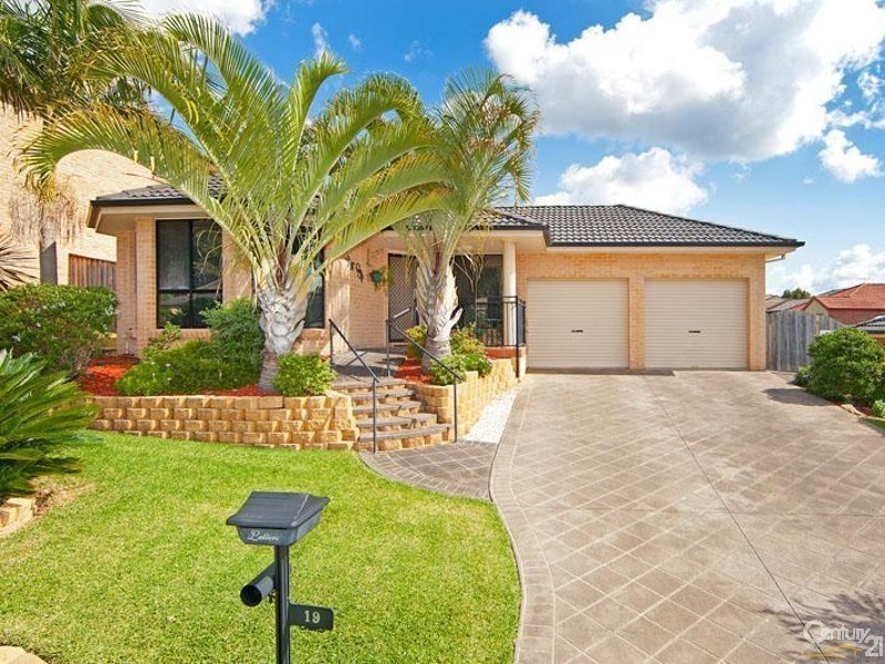 19 Mascord Ave, Wadalba NSW 2259