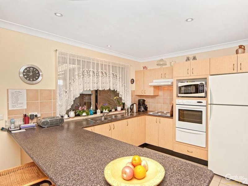 19 Mascord Ave, Wadalba NSW 2259