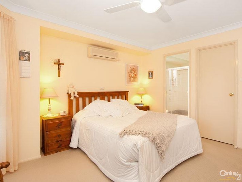 19 Mascord Ave, Wadalba NSW 2259