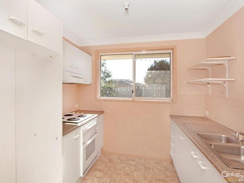 2/1 Lyle Street, Lake Haven NSW 2263