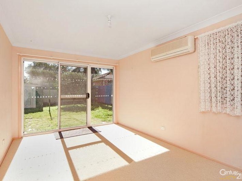 2/1 Lyle Street, Lake Haven NSW 2263