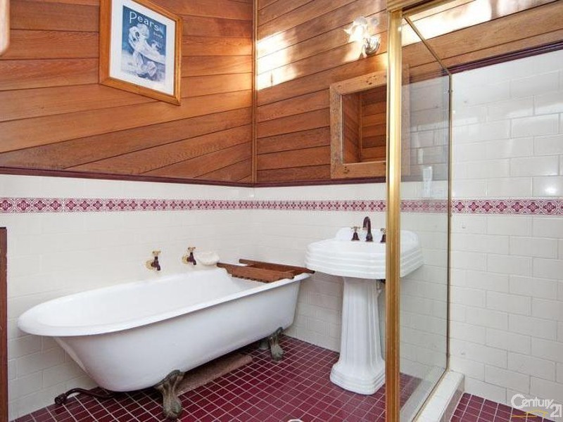 21 Wadalba Avenue, Lake Haven NSW 2263