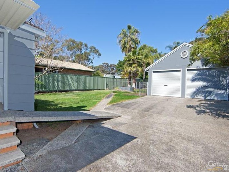 30 Wadalba Avenue, Lake Haven NSW 2263