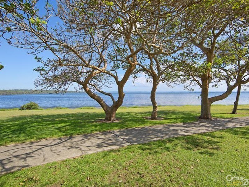 13 Beach Parade, Canton Beach NSW 2263
