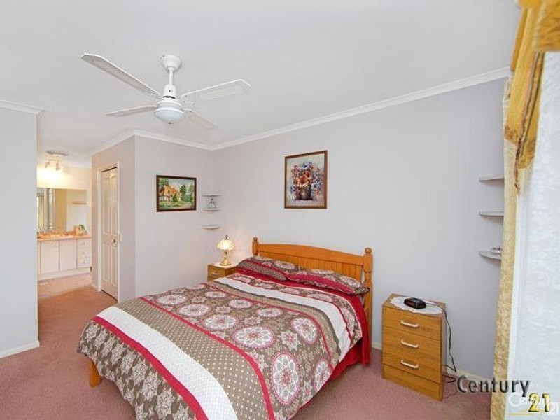 10 Barrington Drive, Woongarrah NSW 2259