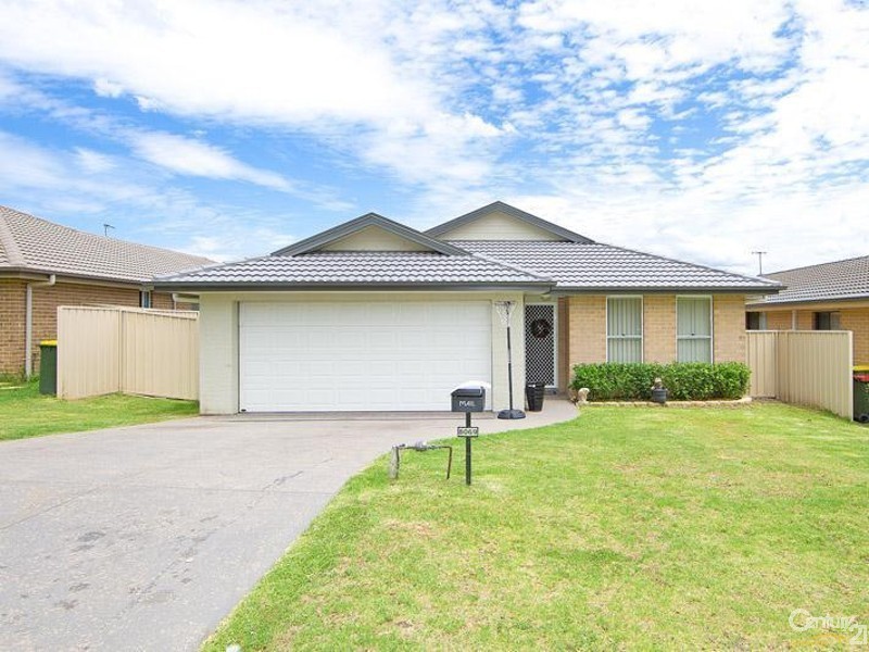 8069 Kuttabul Rd, Wadalba NSW 2259