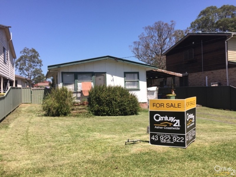 10 Charmhaven Ave, Charmhaven NSW 2263