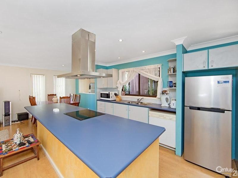 28 Parkside Dr, Charmhaven NSW 2263