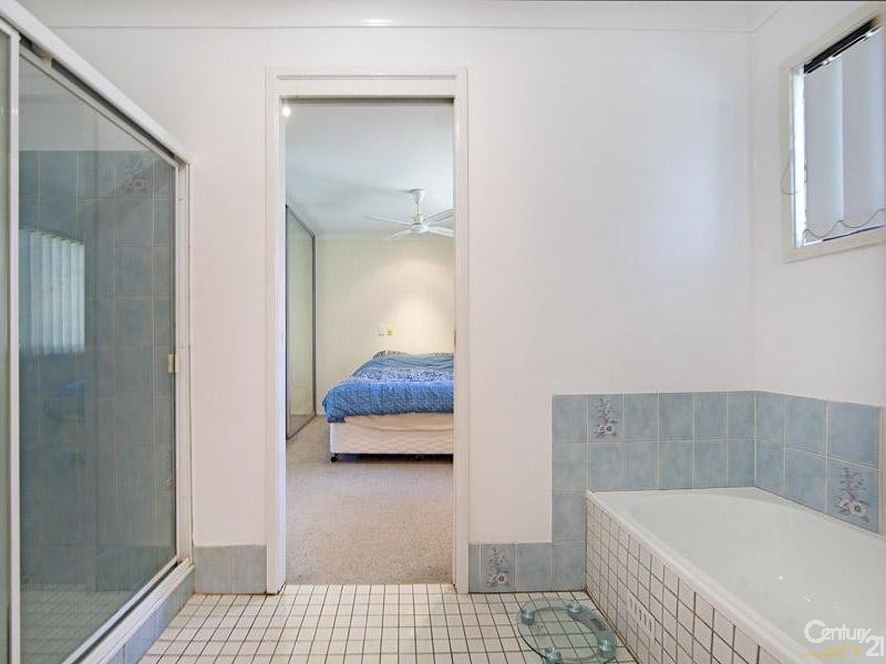 28 Parkside Dr, Charmhaven NSW 2263