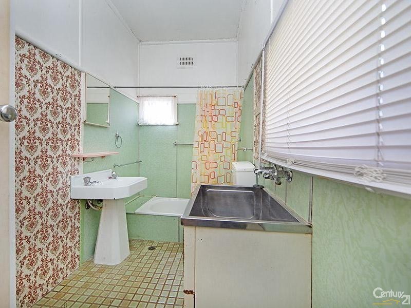 63 Springall Avenue, Wyongah NSW 2259