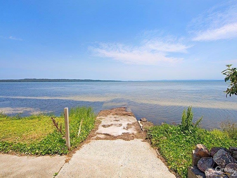 5 Tamar Ave, Toukley NSW 2263